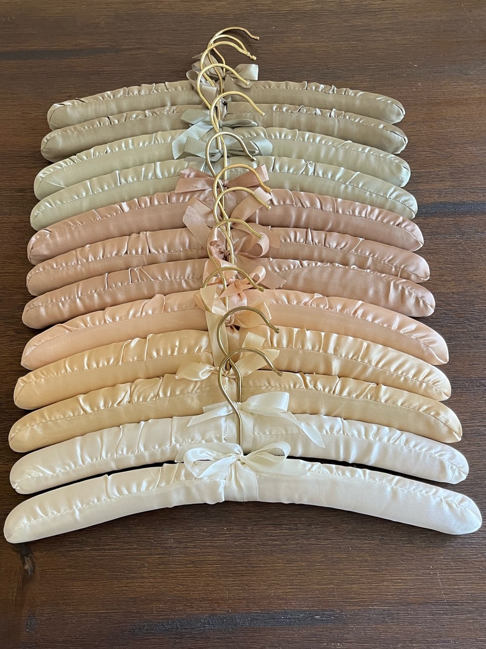 Vintage Retro | Padded Satin Clothes Hangers | Set of 12